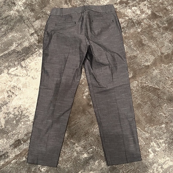 Beautiful gray Van Heusen ankle pants - Picture 2 of 3